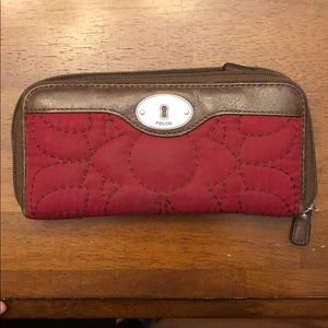 Fossil quilted wallet